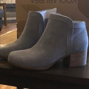 Koolaburra by UGG gray booties